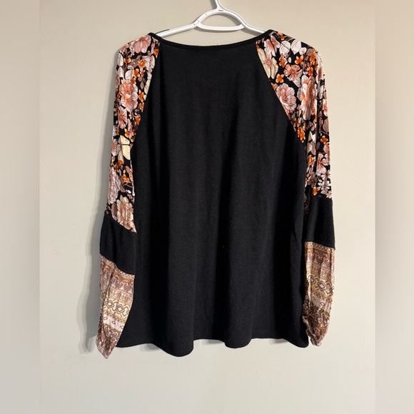 🔴Doe & Rae Black Floral Long Sleeve Top - Picture 4 of 4